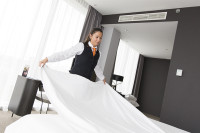 Pokojowy-Pokojówka da pracę w Niemczech w hotelu Frankfurt Nad Menem
