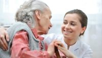Praca w Niemczech dla opiekunki osób starszych do Pani 90 lat z Neuschoo